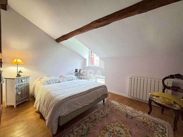 A VENDRE MAISON ANCIENNE DE TYPE 4 AVECDEPENDANCES ET 14.507M² DE TERRAIN