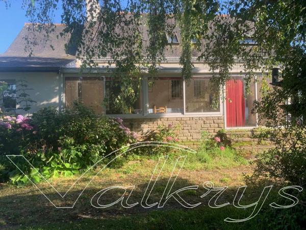 Maison traditionnelle 150m2, plain pied, commodités à pied, 1,5km des plages