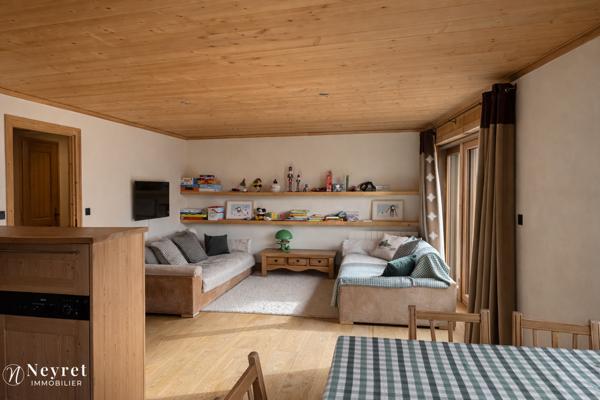 APPARTEMENT D’EXCEPTION – 83.10 m² – GRAND BALCON – JAILLET – MEGÈVE