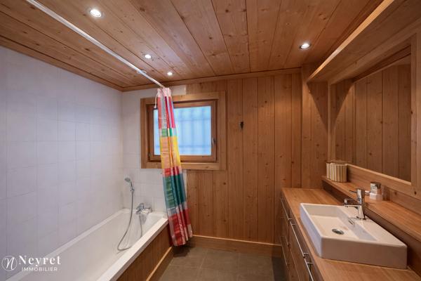 APPARTEMENT D’EXCEPTION – 83.10 m² – GRAND BALCON – JAILLET – MEGÈVE