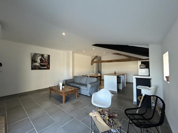 Agen (47000) MAISON 5 CHAMBRES DOUBLE GARAGE TERRAIN DE 3169 M2 ET PISCINE