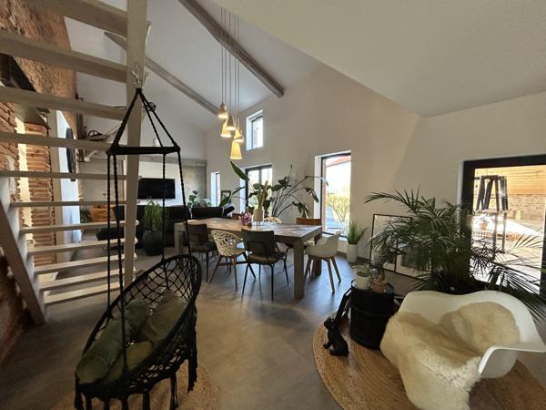 Agen (47000) MAISON 5 CHAMBRES DOUBLE GARAGE TERRAIN DE 3169 M2 ET PISCINE