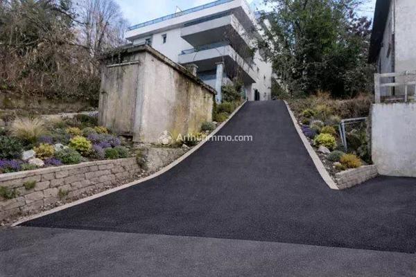 Vente                                                      Terrain
                        
                                         794 m2                     à Évian-les-Bains