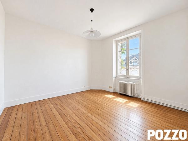 VILLA DE CHARME - QUARTIER SAINT-PAUL -5 CHAMBRES - JARDIN -GARAGE GRANVILLE