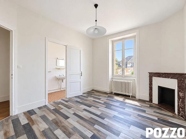 VILLA DE CHARME - QUARTIER SAINT-PAUL -5 CHAMBRES - JARDIN -GARAGE GRANVILLE