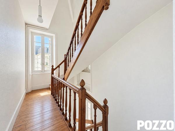 VILLA DE CHARME - QUARTIER SAINT-PAUL -5 CHAMBRES - JARDIN -GARAGE GRANVILLE