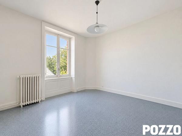 VILLA DE CHARME - QUARTIER SAINT-PAUL -5 CHAMBRES - JARDIN -GARAGE GRANVILLE