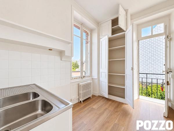 VILLA DE CHARME - QUARTIER SAINT-PAUL -5 CHAMBRES - JARDIN -GARAGE GRANVILLE