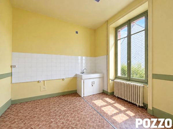 VILLA DE CHARME - QUARTIER SAINT-PAUL -5 CHAMBRES - JARDIN -GARAGE GRANVILLE