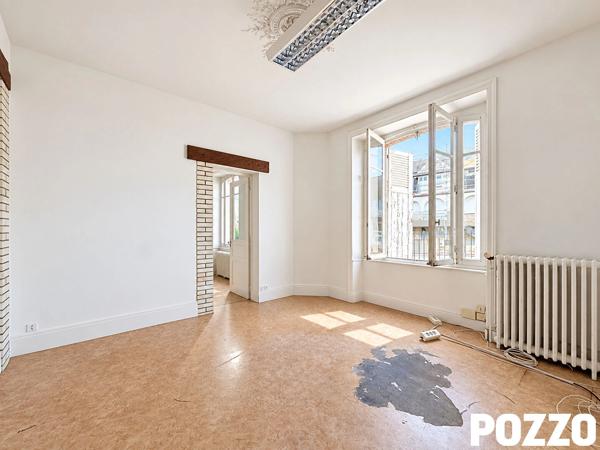 VILLA DE CHARME - QUARTIER SAINT-PAUL -5 CHAMBRES - JARDIN -GARAGE GRANVILLE