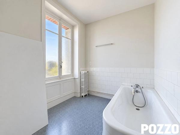 VILLA DE CHARME - QUARTIER SAINT-PAUL -5 CHAMBRES - JARDIN -GARAGE GRANVILLE