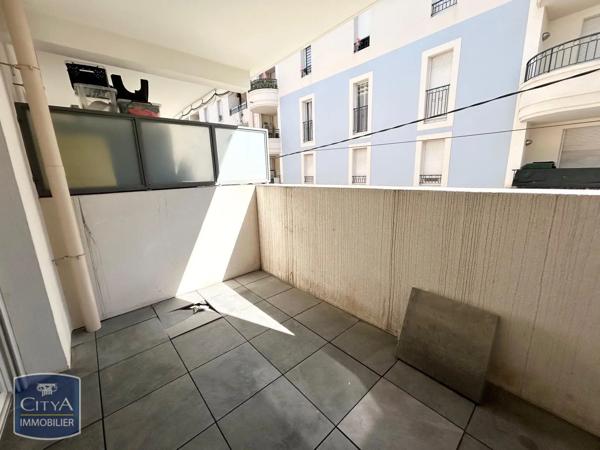 Appartement à louer 2 pièces 41.9m² Toulon (83100)
