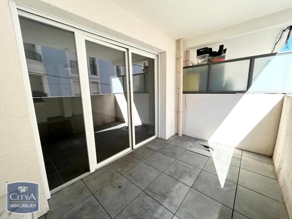 Appartement à louer 2 pièces 41.9m² Toulon (83100)