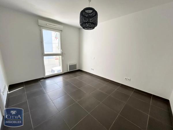 Appartement à louer 2 pièces 41.9m² Toulon (83100)