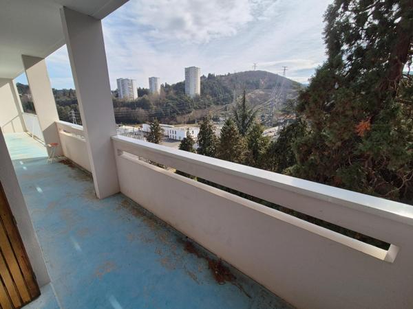 Appartement à SAINT-ETIENNE, 42100 - 4 pièces 90m²