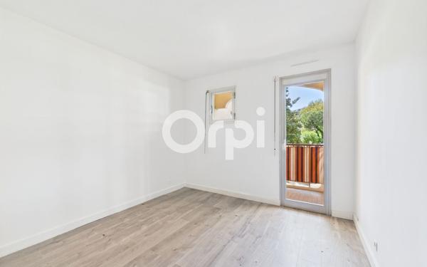 Appartement à vendre    2 pièces • 33,32 m2 Mandelieu-la-Napoule