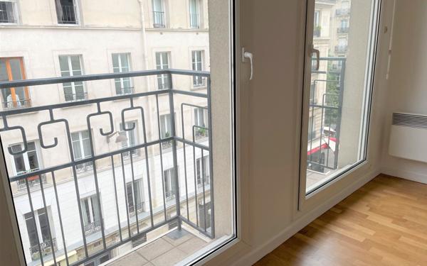 Appartement à louer    2 pièces • 42,55 m2 Paris 11