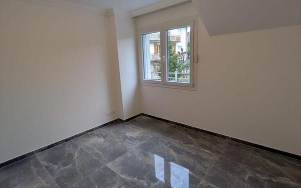 Appartement à louer    2 pièces •  Aix-les-Bains