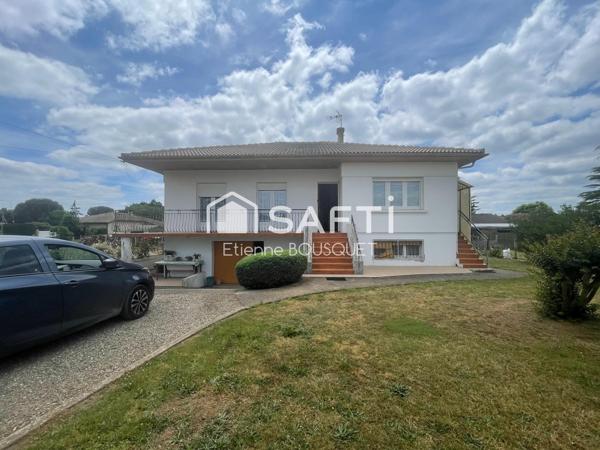 SAINT-PIERRE-DU-MONT – UNE ADRESSE RECHERCHÉE, UN BIEN RARE !