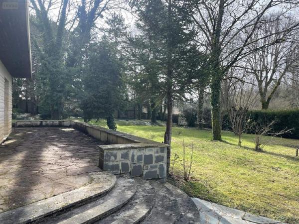 Maison à vendre à Javerlhac et la Chapelle Saint Robert en Dordogne (24300), ref : 077/1491