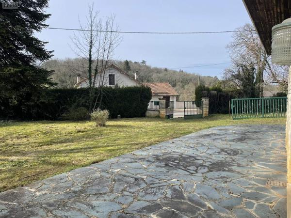 Maison à vendre à Javerlhac et la Chapelle Saint Robert en Dordogne (24300), ref : 077/1491