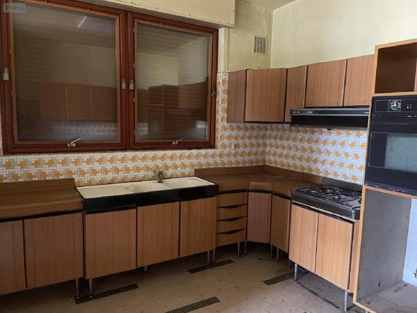 Maison à vendre à Javerlhac et la Chapelle Saint Robert en Dordogne (24300), ref : 077/1491