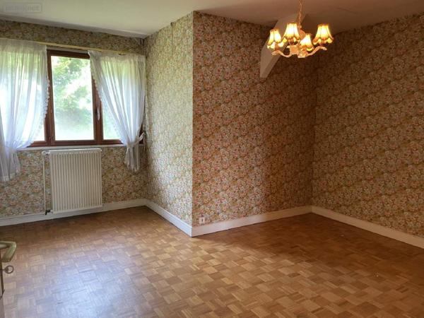 Maison à vendre à Javerlhac et la Chapelle Saint Robert en Dordogne (24300), ref : 077/1491