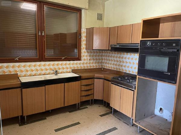 Maison à vendre à Javerlhac et la Chapelle Saint Robert en Dordogne (24300), ref : 077/1491