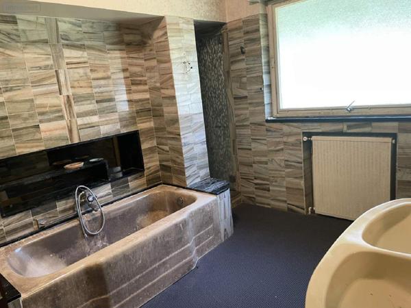 Maison à vendre à Javerlhac et la Chapelle Saint Robert en Dordogne (24300), ref : 077/1491