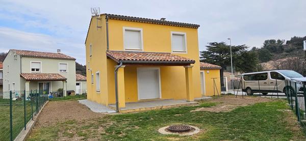 Villa T4 avec garage et jardin , Peipin