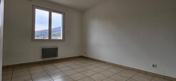 Villa T4 avec garage et jardin , Peipin