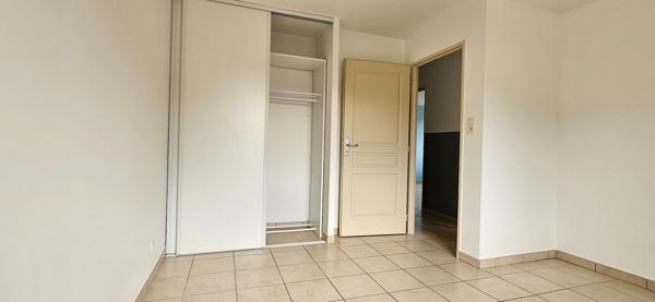 Villa T4 avec garage et jardin , Peipin