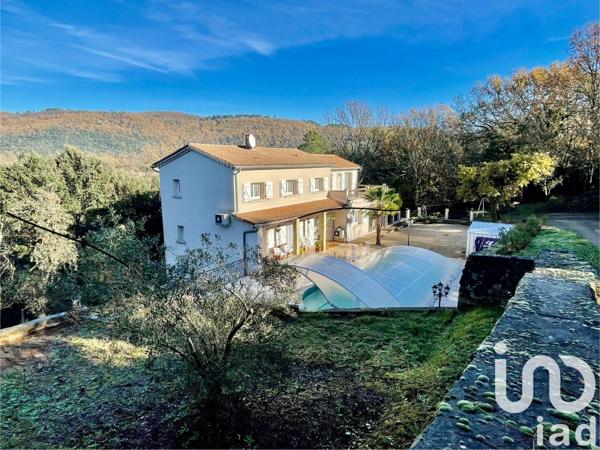 Maison traditionnelle 8 pièces de 188 m² à Molières-sur-Cèze (30410)