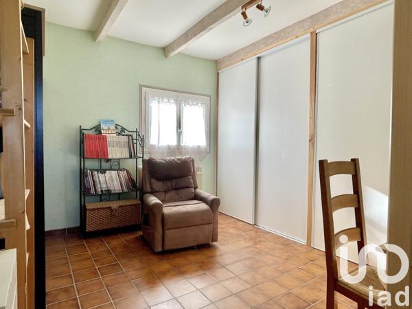 Maison traditionnelle 8 pièces de 188 m² à Molières-sur-Cèze (30410)