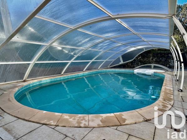 Maison traditionnelle 8 pièces de 188 m² à Molières-sur-Cèze (30410)