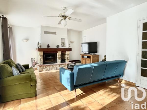 Maison traditionnelle 8 pièces de 188 m² à Molières-sur-Cèze (30410)