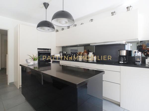 Fontaines-sur-Saône (69270) Duplex lumineux avec 48 m² d’extérieurs - esprit maison à Collonges-au-Mont-d’Or