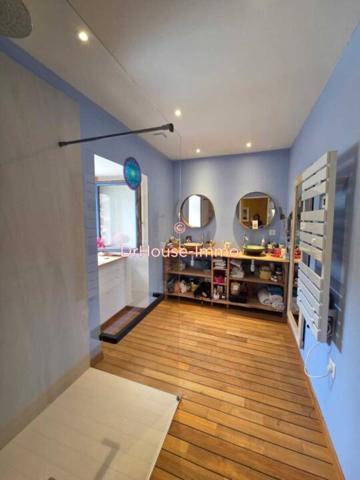 Maison à vendre 8 pièces de 198 m²