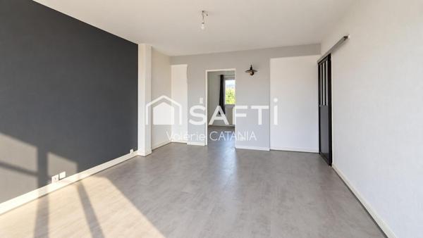VOIRON, Appartement T5 – 4 CHAMBRES – DERNIER ÉTAGE – BALCON & VUE DÉGAGÉE
