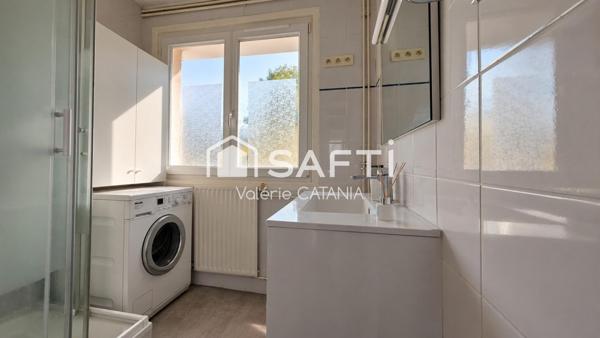 VOIRON, Appartement T5 – 4 CHAMBRES – DERNIER ÉTAGE – BALCON & VUE DÉGAGÉE
