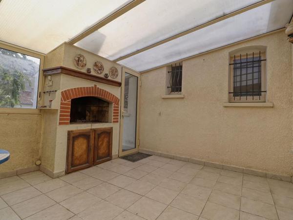 Maison de plain-pied de 110 m² - 3 chambres - Garage - Véranda -Terrain de 682 m²