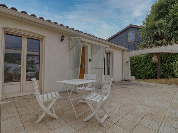 Maison de plain-pied de 110 m² - 3 chambres - Garage - Véranda -Terrain de 682 m²