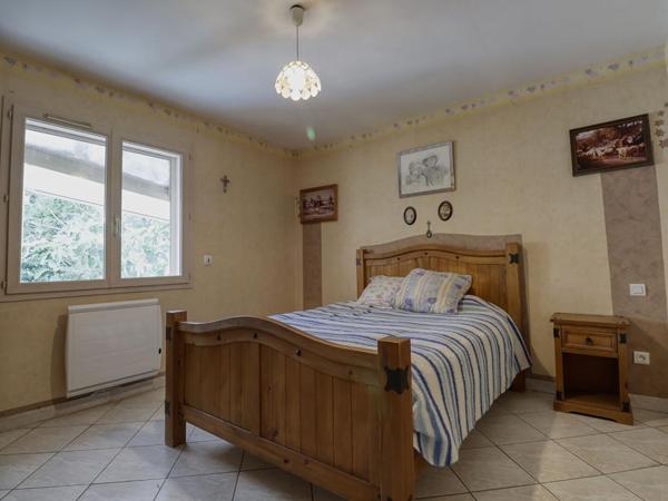 Maison de plain-pied de 110 m² - 3 chambres - Garage - Véranda -Terrain de 682 m²