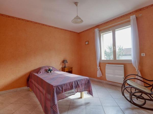 Maison de plain-pied de 110 m² - 3 chambres - Garage - Véranda -Terrain de 682 m²