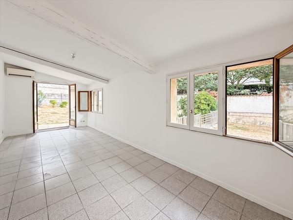 À louer - Agréable maison T5 avec jardin et studio indépendant - les Olives Marseille 13013