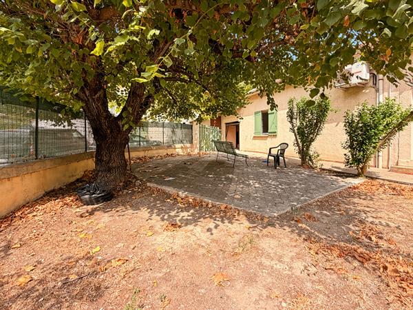 À louer - Agréable maison T5 avec jardin et studio indépendant - les Olives Marseille 13013