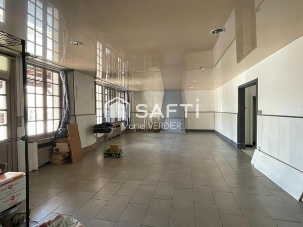 Local commercial de 236 m2 possibilité de diviser en T2 + T4
