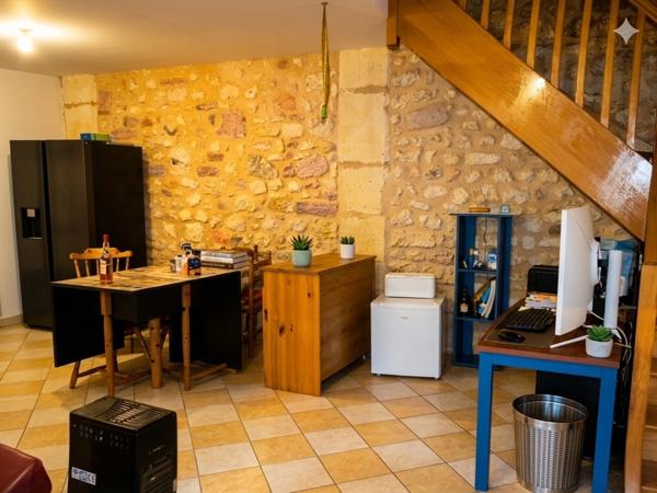 Propriete à vendre 8 pièces CHAMPAGNE (17)