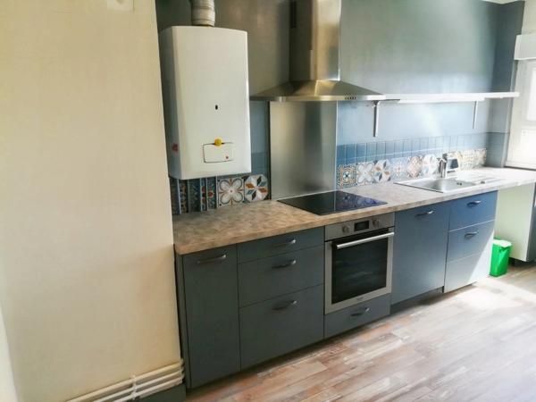 Dpt Morbihan (56), à vendre LANESTER appartement T4 de 79 m²,cave,parking