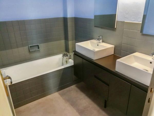 Dpt Morbihan (56), à vendre LANESTER appartement T4 de 79 m²,cave,parking